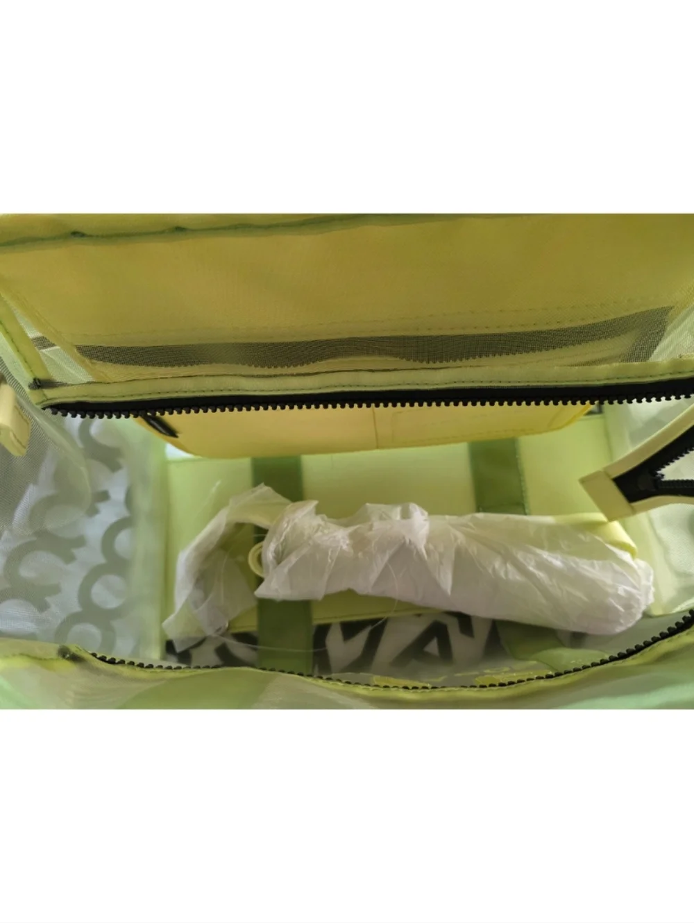 Marc Jacobs Lime Mesh Medium Tote - Picture 7 of 12